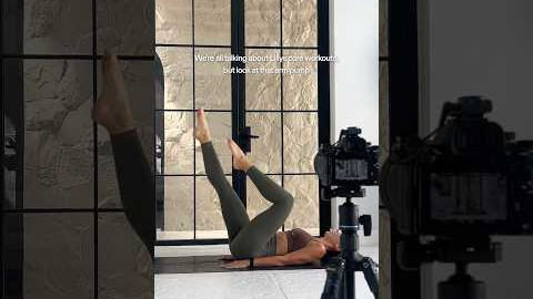 It's core day… but Lilly's arm said hi 👀😂 #strong #workout #fitness #lillysabri